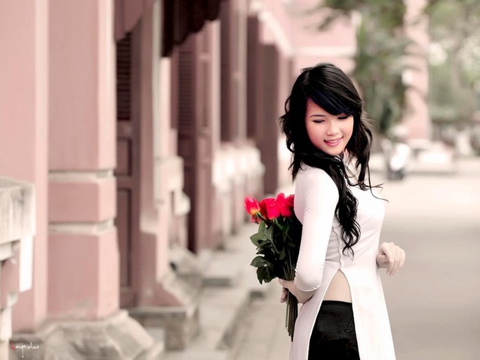 Cô gái Huế xinh đẹp trở thành gương mặt trẻ tiêu biểu của thành phố Huế