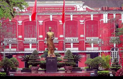 Trường Quốc học Huế (ảnh chụp từ clip)