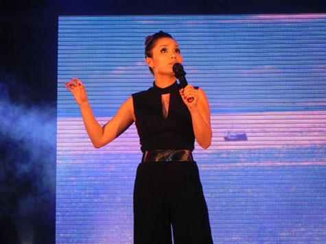 Ca sĩ Sao Mai đang rất nổi tiếng Ngọc Anh sâu lắng với ca khúc "Sẽ mãi yêu anh".