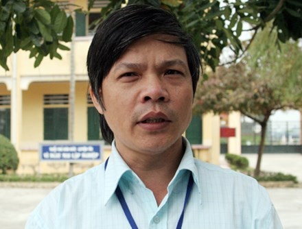 Thầy Đỗ Việt Khoa từng nhiều lần đứng lên tố cáo tiêu cực. (Ảnh trên giaoduc.net.vn)