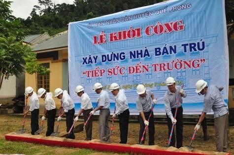 Động thổ xây nhà bán trú 3 gian cấp 4 tại Nậm Giải, Quế Phong, Nghệ An (Ảnh: Xuân Hòa)