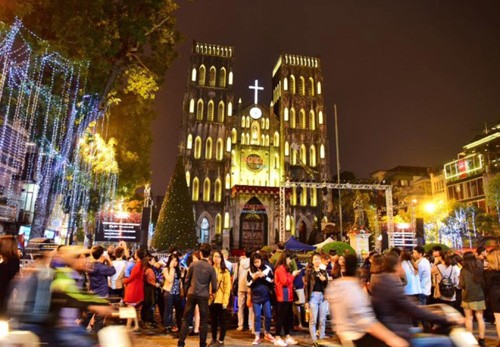 Thành phố Hà Nội có kế hoạch thực hiện rung chuông tại các nhà thờ, đền, chùa để đón giao thừa. (Ảnh minh họa, nguồn: VnExpress.net)