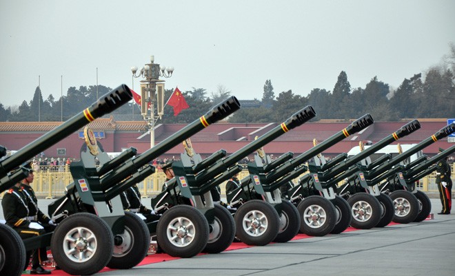 Khẩu đội pháo vừa thực hiện nghi lễ chào mừng chuyến thăm chính thức Trung Quốc của Tổng Bí Thư Nguyễn Phú Trọng.