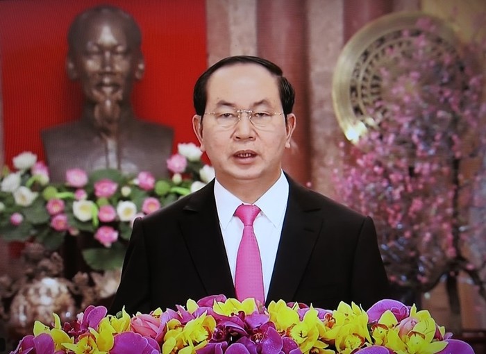 Chủ tịch nước Trần Đại Quang gửi thư chúc Tết đồng bào, đồng chí và chiến sĩ trên cả nước. (Ảnh: Báo Nhân Dân)