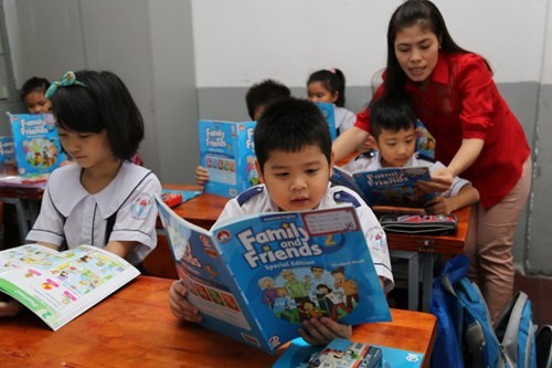 Việc dạy ngoại ngữ tại trường học của Việt Nam đang có nhiều vấn đề cần giải quyết. (Ảnh minh họa: Tuoitre.vn)
