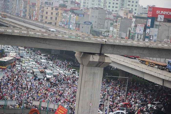 Thành phố Hà Nội thường xuyên xảy ra tình trạng tắc đường nghiêm trọng. Ảnh: Vietnamnet.vn