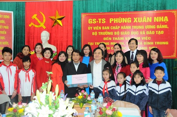 Lạng Sơn cần đẩy mạnh dạy tiếng Việt cho học sinh dân tộc thiểu số.