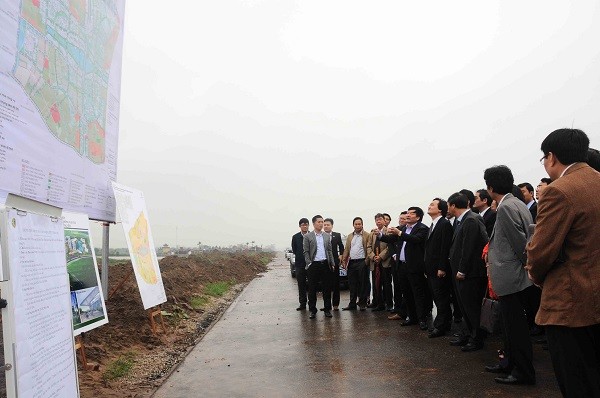 Bộ trưởng Phùng Xuân Nhạ thăm Khu đại học Phố Hiến, tỉnh Hưng Yên.