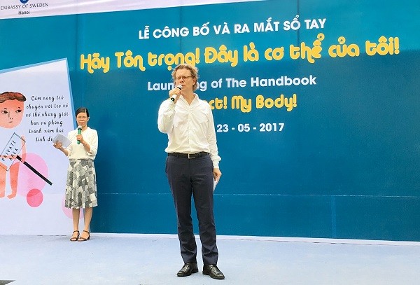 Ông Pereric Hogberg, Đại sứ Thụy Điển tại Việt Nam phát biểu tại sự kiện.(Ảnh: Vương Thủy)