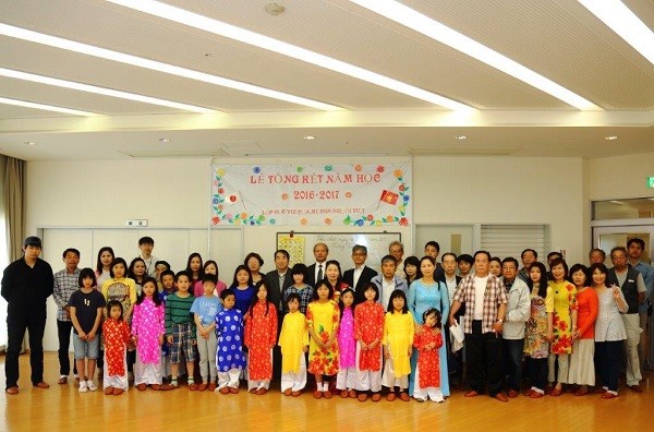 Lễ tổng kết lớp học tiếng Việt và tiếng Nhật nhân một năm thành lập.