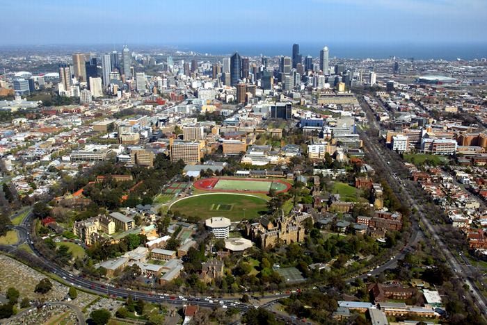 Toàn cảnh khuôn viên Đại học Melbourne.