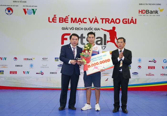 Danh hiệu Thủ môn xuất sắc nhất giải được trao cho Nguyễn Hoàng Anh (Sanatech Khánh Hòa).