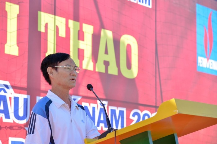 Đồng chí Nguyễn Văn Tiến, Ủy viên Ban Thường vụ, Trưởng ban Tuyên giáo - Nữ công Công đoàn Dầu khí Việt Nam phát biểu.