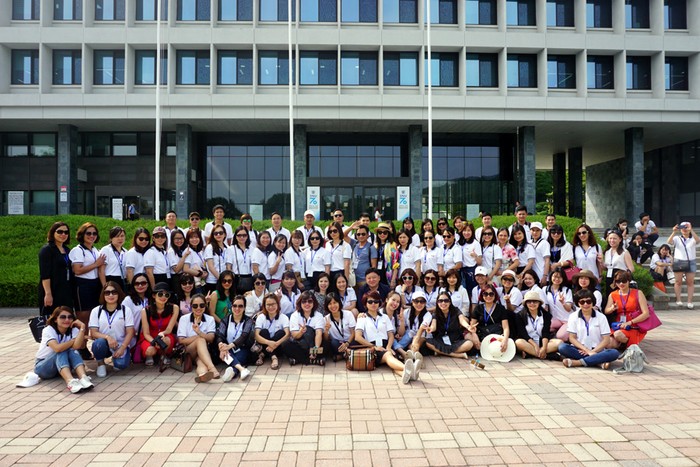 Các đại diện đến từ Việt Nam háo hức trải nghiệm mô hình giáo dục mầm non tại Hàn Quốc.