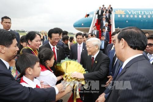 Lễ đón Tổng Bí thư Nguyễn Phú Trọng tại sân bay Quốc tế Pochentong ở Thủ đô Phnompenh. Ảnh: Trí Dũng/TTXVN.