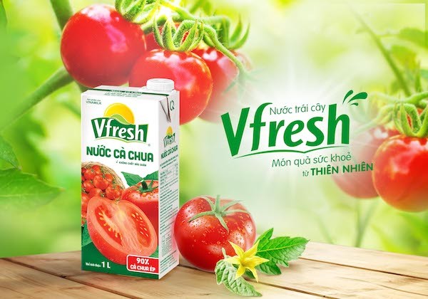Nước cà chua Vfresh của Vinamilk được chế biến từ khoảng 1kg cà chua, hoàn toàn không chứa chất bảo quản, không biến đổi gien và không sử dụng màu thực phẩm