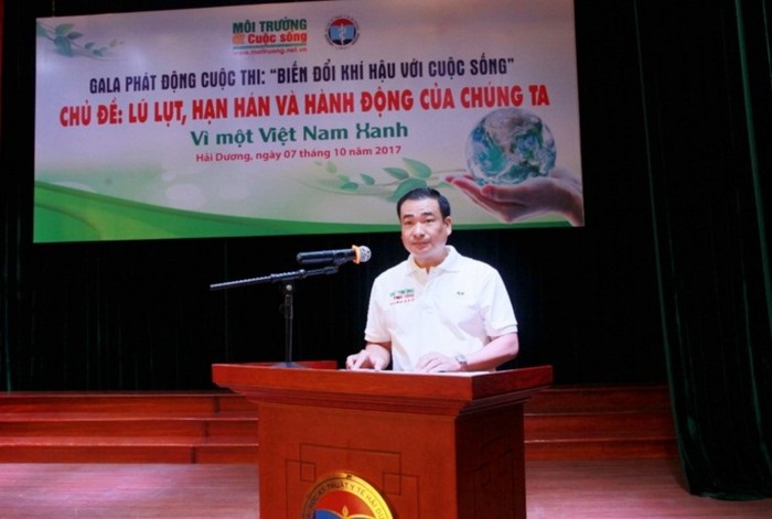 Ông Nguyễn Văn Toàn, Tổng Biên tập Tạp chí Môi trường và Cuộc sống phát biểu tại buổi gala