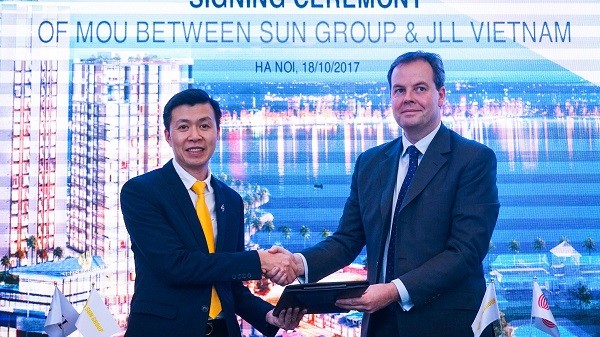 Lễ ký kết giữa Tập đoàn Sun Group với Tập đoàn Jones Lang LaSalle Incorporated (JLL)