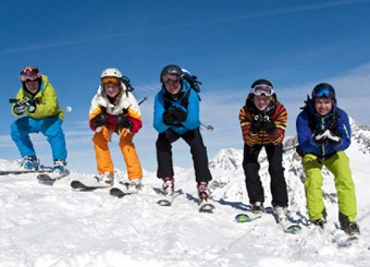 Trượt tuyết tập thể của học sinh ISB tại Áo