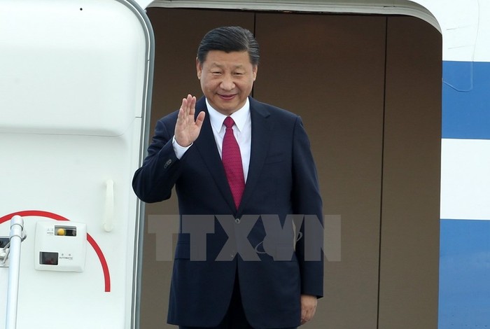 Trưa 10/11, Tổng Bí thư, Chủ tịch nước Trung Quốc Tập Cận Bình dẫn đầu Đoàn lãnh đạo Cấp cao nền kinh tế Trung Quốc đã đến Đà Nẵng, bắt đầu tham dự Tuần lễ Cấp cao APEC 2017. (Nguồn: TTXVN)