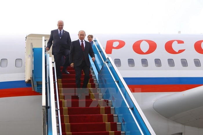 Đoàn lãnh đạo Cấp cao nền kinh tế Nga do Tổng thống Vladimir Putin dẫn đầu đến Đà Nẵng tham dự Tuần lễ Cấp cao APEC 2017. (Ảnh: TTXVN)