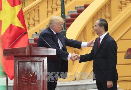 Chủ tịch nước Trần Đại Quang và Tổng thống Hoa Kỳ Donald Trump tại cuộc họp báo quốc tế, sau khi kết thúc hội đàm. Ảnh: Nhan Sáng/TTXVN