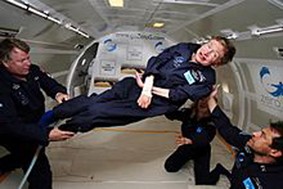 Stephen Hawking được đón thăm trung tâm vũ trụ NASA năm 2007