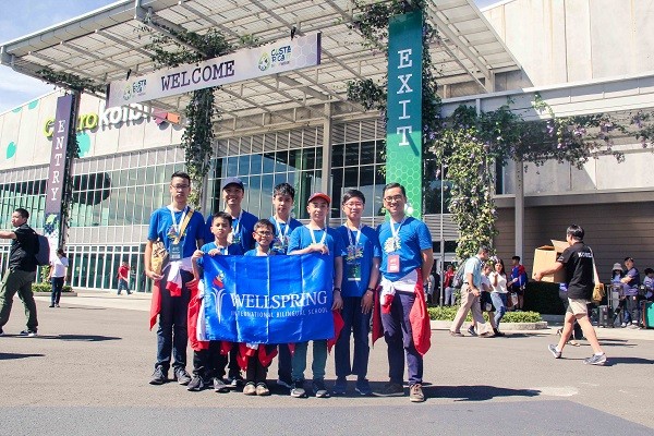 Đội tuyển học sinh Việt Nam tham dự cuộc thi Robotics Quốc tế - World Robotics Olympiad (WRO) 2017 giành được vị trí thứ 10/86 đội tham dự.