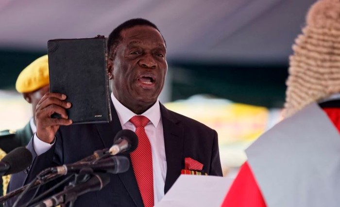 Ông Mnangagwa tuyên thệ nhậm chức Tổng thống Zimbabwe, ảnh: AP.