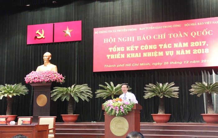 Đồng chí Võ Văn Thưởng, Ủy viên Bộ Chính trị, Bí thư Trung ương Đảng, Trưởng Ban Tuyên giáo Trung ương phát biểu tại Hội nghị báo chí toàn quốc tổng kết công tác năm 2017, triển khai nhiệm vụ năm 2018