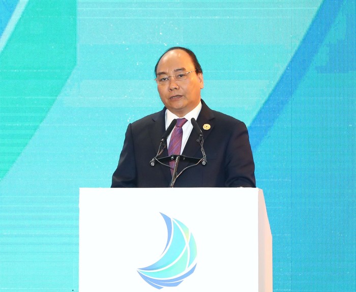 Thủ tướng Chính phủ Nguyễn Xuân Phúc phát biểu tại Hội nghị Thượng đỉnh Kinh doanh Việt Nam. Ảnh: apec2017.vn.