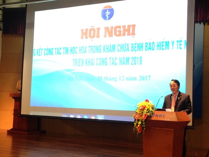 Ông Đặng Hồng Nam, Phó Vụ trưởng Vụ Bảo hiểm y tế Bộ Y tế báo cáo tại hội nghị. (Ảnh: moh.gov.vn)