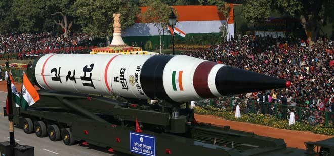 Tên lửa Agni-5 mang đầu đạn hạt nhân được cho là đủ khả năng bắn đến bất cứ mục tiêu nào ở Trung Quốc (Ảnh: Brahmand News)