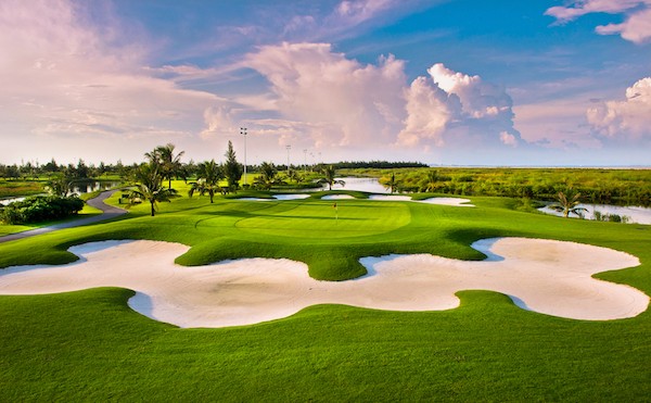 Sân golf đẳng cấp quốc tế BRG Ruby Tree Golf Resort với 10 năm hoạt động.