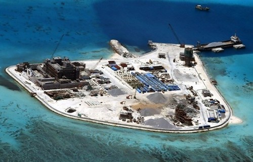 Trung Quốc xây đảo nhân tạo phi pháp trên đảo Gạc Ma thuộc quần đảo Trường Sa của Việt Nam (Ảnh: EPA)