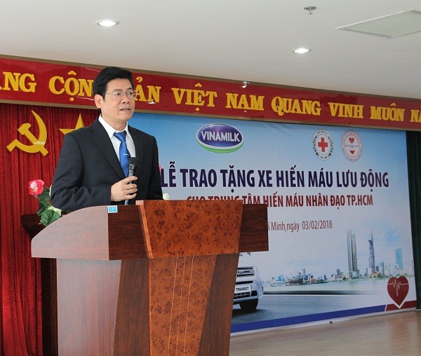 Ông Nguyễn Hồng Sinh – Giám đốc Kinh doanh toàn quốc Công ty Vinamilk phát biểu tại buổi lễ.