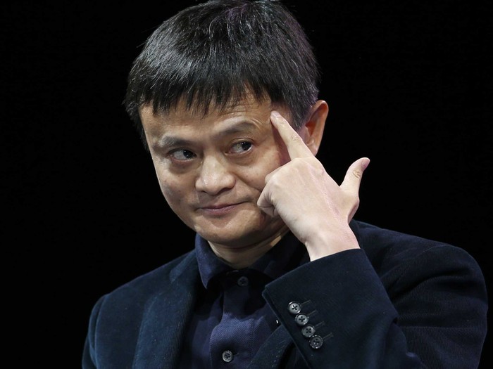 &quot;Dù phải trải qua hết thất bại này đến thất bại khác, chỉ cần bản thân không gục ngã, chúng ta vẫn có thể đứng dậy&quot; - Tỷ phú Jack Ma.
