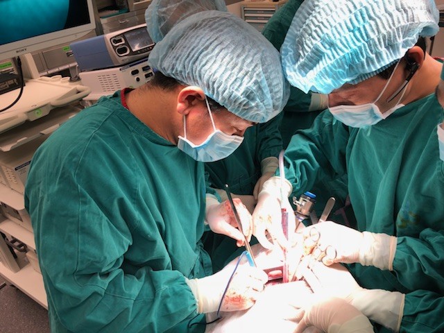 Các bác sĩ Nhật Bản và Việt Nam đã thực hiện thành công ca phẫu thuật khó.