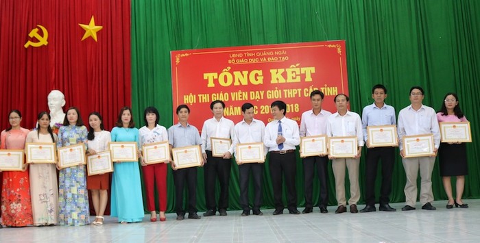 Ngày 11/4, Sở Giáo dục và Đào tạo tỉnh Quảng Ngãi tổ chức tổng kết Hội thi và trao giải giáo viên dạy giỏi cấp Trung học phổ thông tỉnh Quảng Ngãi năm học 2017 – 2018.