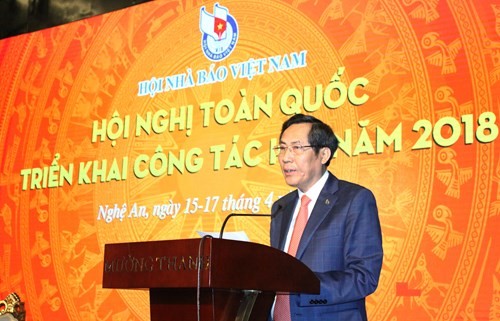 Đồng chí Thuận Hữu phát biểu khai mạc hội nghị.