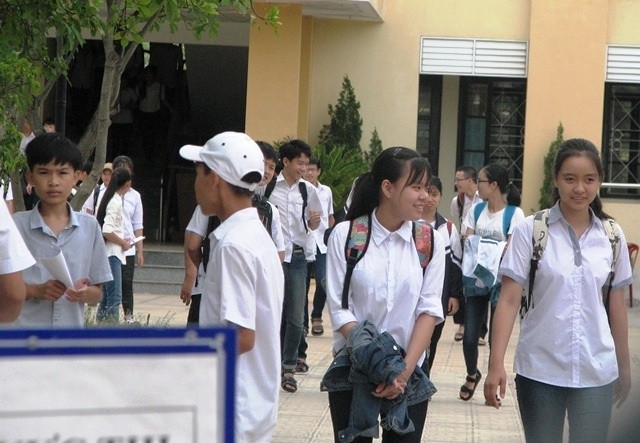 Các thí sinh dự thi vào lớp 10 tại Quảng Bình năm 2016. Ảnh: Thủy Phan