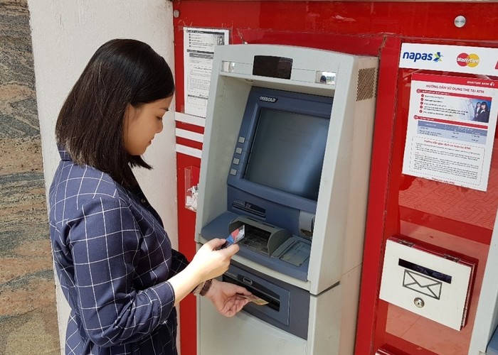 Việc lựa chọn dùng gói sản phẩm ngân hàng thay cho từng sản phẩm riêng lẻ sẽ giúp khách hàng tiết kiệm được nhiều khoản phí, trong đó có phí giao dịch tại ATM.
