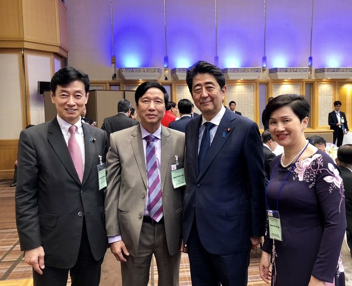 Trước khi diễn ra Lễ trao giải thưởng Nikkei Châu Á 2018, Giáo sư Nguyễn Thanh Liêm đã tham dự Hội nghị quốc tế lần thứ 24 về &quot;Tương lai của châu Á&quot; diễn ra ngày 11/6 theo lời mời từ Ban Tổ chức. Hội nghị này có sự tham dự của Thủ tướng Nhật Bản Shinzo Abe và là một diễn đàn đặc biệt quy tụ các nhà lãnh đạo và giám đốc các doanh nghiệp hàng đầu Châu Á/Thái Bình Dương để cùng trao đổi những ý tưởng mới nhất nhằm tạo ra những thay đổi tích cực và lâu dài trong khu vực.