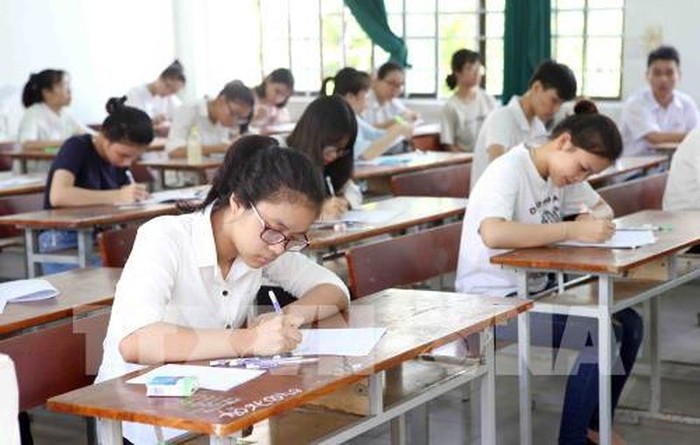 Học sinh chuẩn bị thi thử trung học phổ thông quốc gia (Ảnh minh họa: TTXVN).