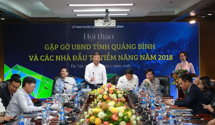 Chủ tịch Uỷ ban nhân dân tỉnh Quảng Bình Nguyễn Hữu Hoài phát biểu tại Hội thảo
