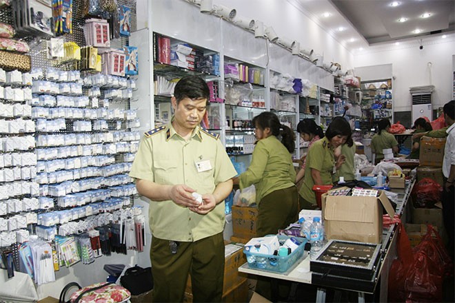Tình hình buôn lậu hàng dược phẩm, mỹ phẩm đang diễn ra rất phức tạp. Ảnh minh hoạ: Cand.com.vn