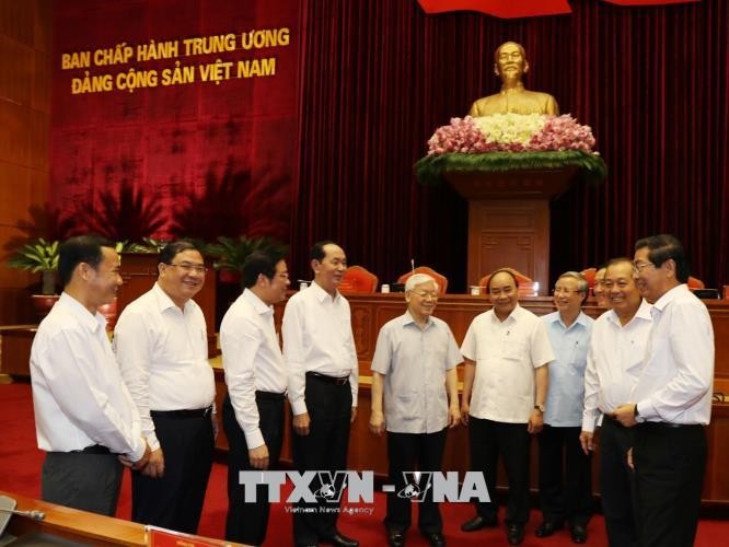 Các đồng chí lãnh đạo Đảng, Nhà nước và các đại biểu dự Hội nghị. Ảnh: Trí Dũng/TTXVN