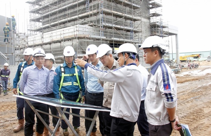 Đồng chí Đỗ Chí Thanh, Phó Tổng giám đốc PVN kiểm tra tình hình triển khai dự án
