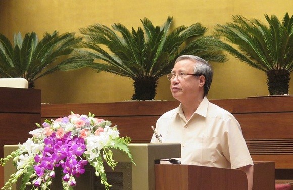 Đồng chí Trần Quốc Vượng phát biểu khai mạc Hội nghị.