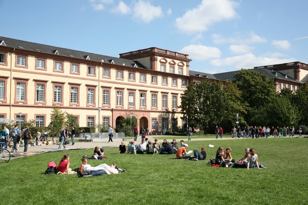 Đại học Tổng hợp Mannheim (Cộng hoà Liên bang Đức). Ảnh minh hoạ: duhocduc.edu.vn